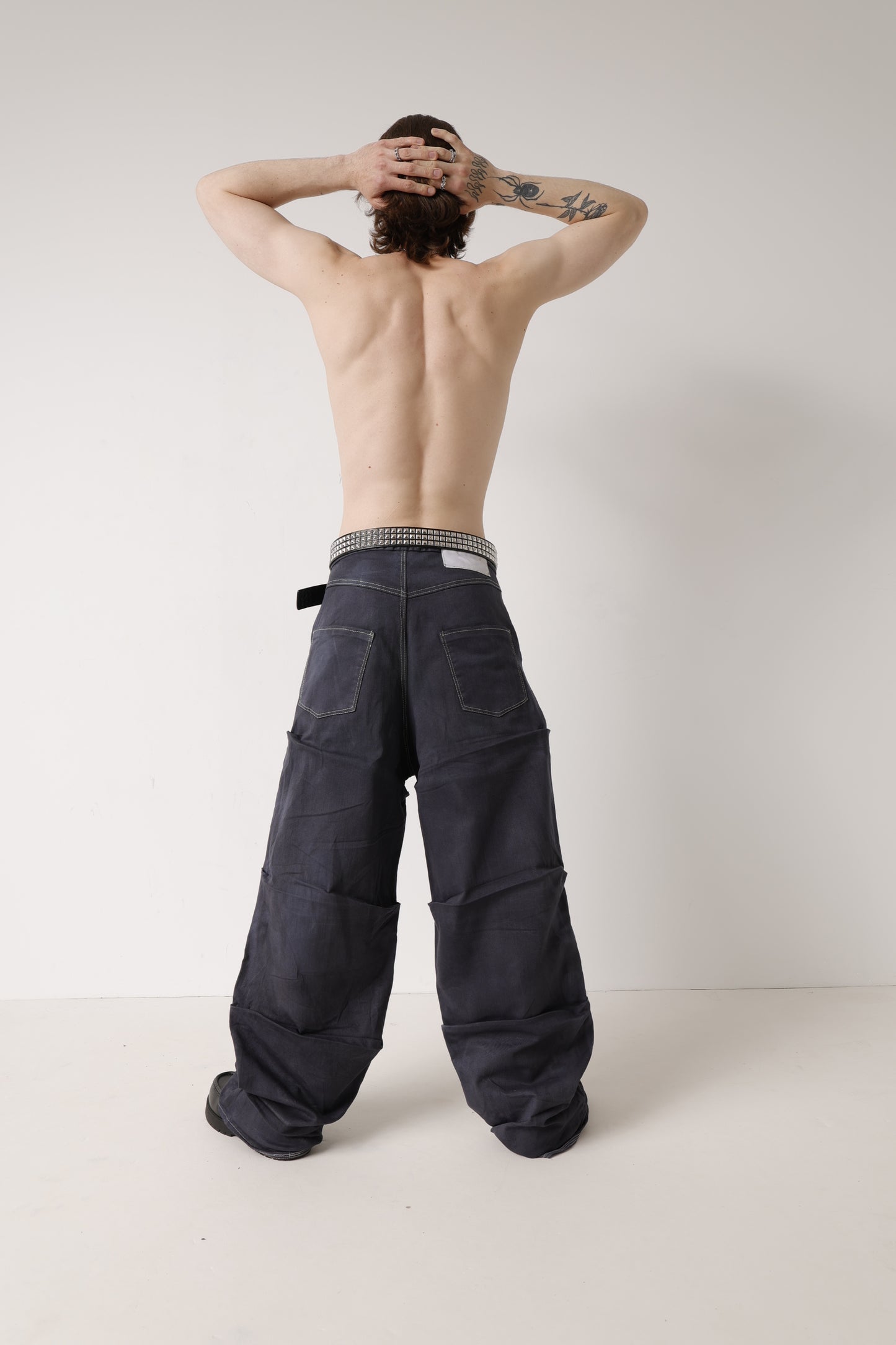 Pleats Baggy Pants